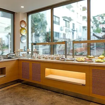Guelluek Uno Elegance Hotel *
